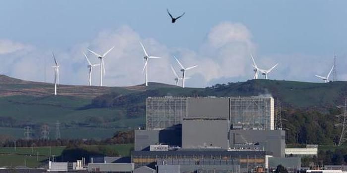 英国运行42年的核反应堆停用:堆芯石墨块发现