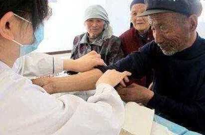 别说你不知道,农村老人可以免费去医院体检,不