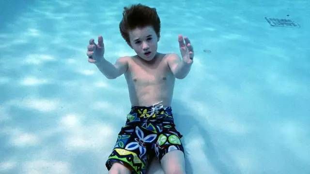 1999年的高考作文题虐哭考生,2年后斯皮尔伯