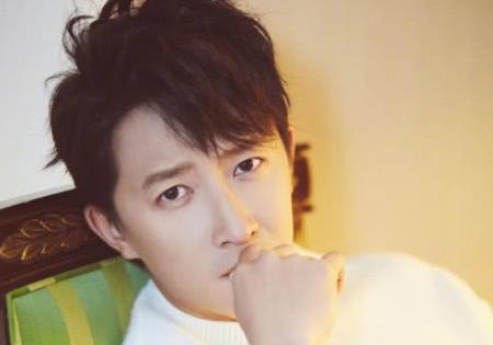 韩庚发文致歉直播延后,得知背后原因,粉丝:多晚