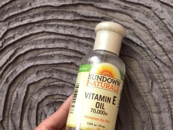 后背长痘和油脂粒?清洁护理三步走,打造精致女