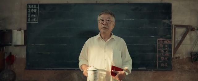 《我和我的家乡》首日破2.6亿，这位客串两分钟的角色实在惊艳