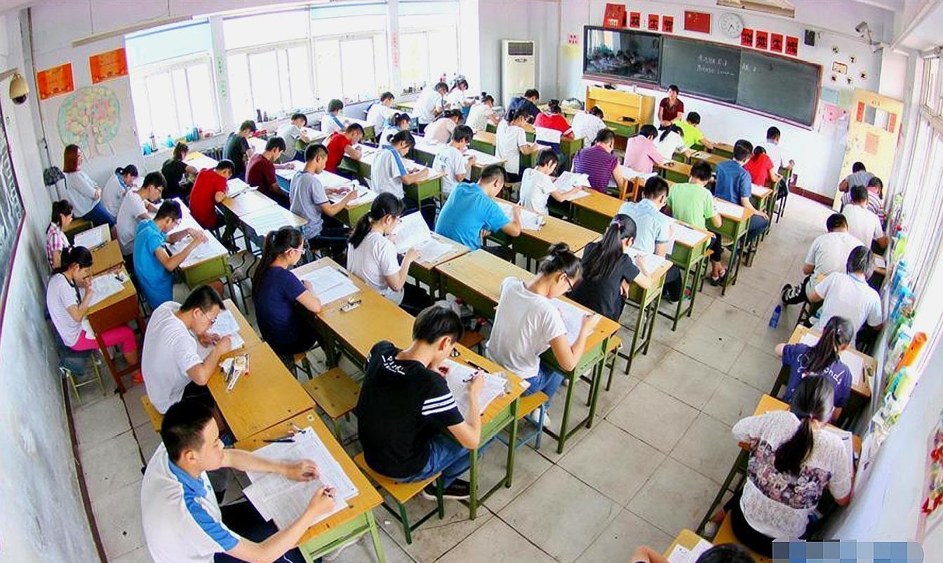 高考改革之后,考大学比考高中还要难,你知道为早晨的高中校园作文1000字图片