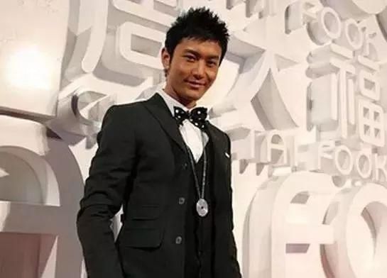 姑婆爆料:某女星养小鬼遭反噬?L女星的私生女