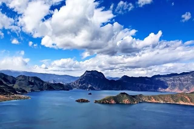 世界著名景点风景照 t01a47cd9412e72ec73.jpg