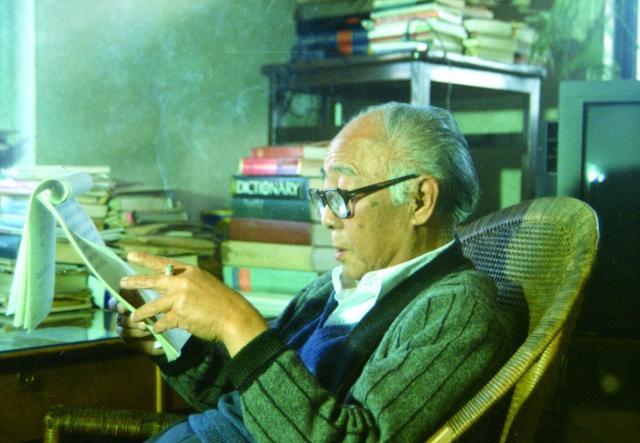 《肉食者不鄙》:汪曾祺,昆明汽锅鸡天下第一,还