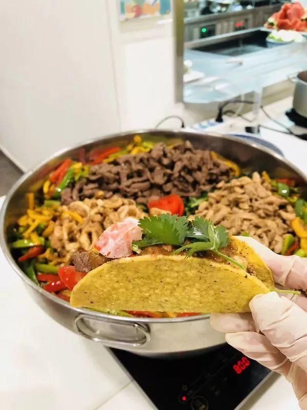酒糟人一周做法曝光,别人家的员工食谱从来没甜食堂鸡爪的酒店图片