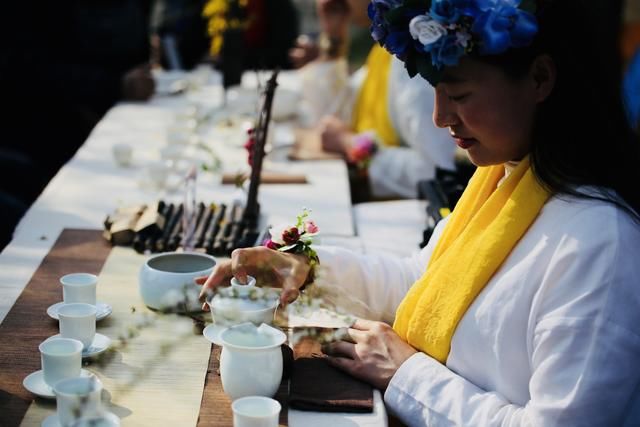 太湖鼋头渚夜赏樱花游园会:一场视觉与听觉的“饕餮盛宴”