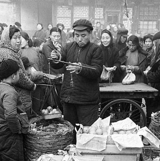 50年代的中国春节,记录了新年该有的样子,现在