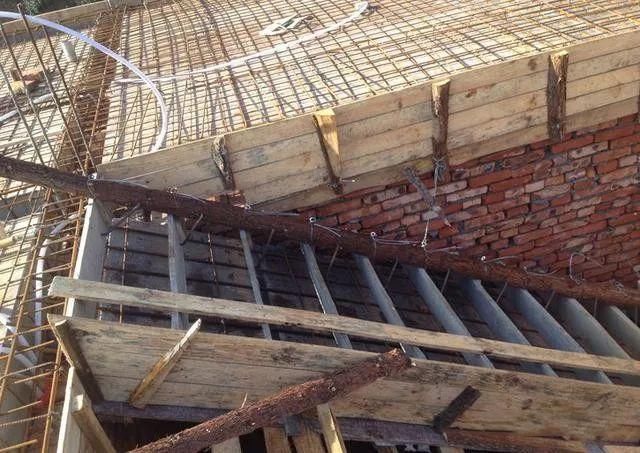 中年大叔回村自建大豪宅,85万就成了村里最漂