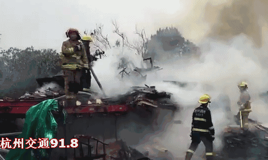 微普法4500多件快递被烧成渣,究竟是谁之过?