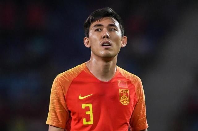 姜至鹏受伤,国足左后卫告急,为何征召小将刘洋