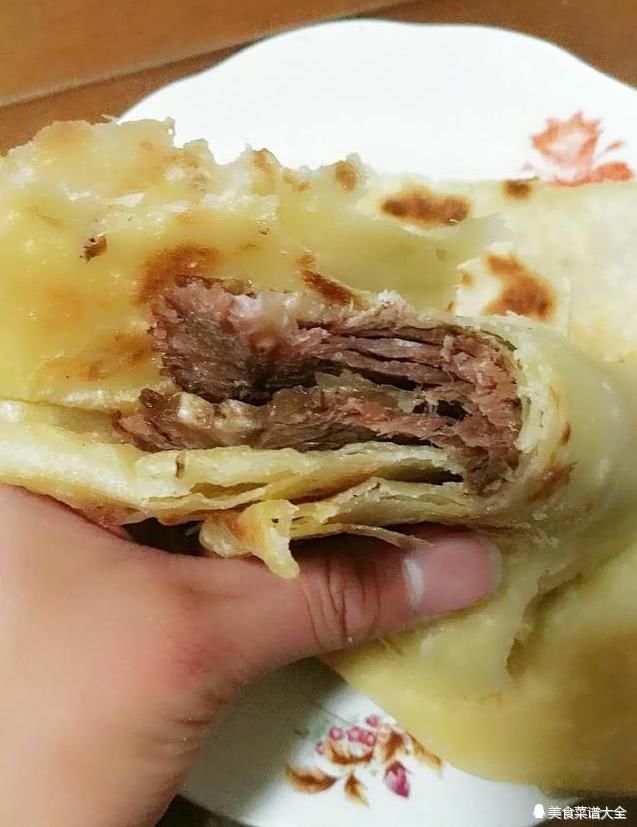 清真美食之饺子、卤面、烙饼卷酱肉