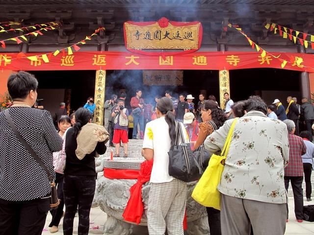 河南这两座寺庙超良心:不收门票,香火自愿,还免费停车!