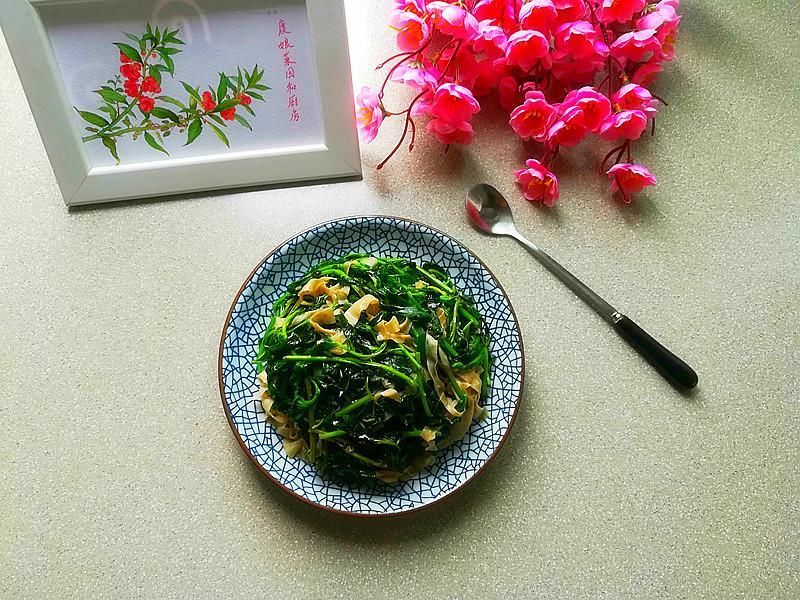 立夏女人吃这野菜最好,比灰灰菜好吃百倍,还能