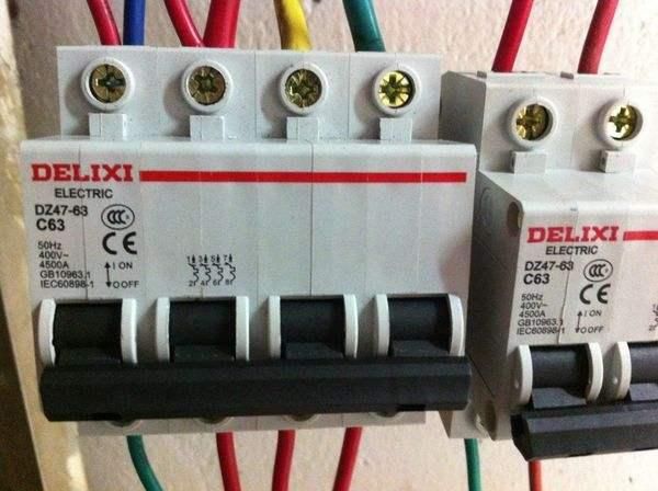 什么叫三相电偏相 t01a73fb5f0d75534c9.jpg