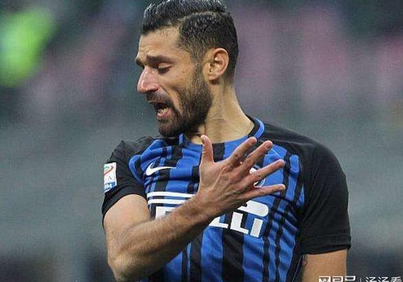 欧洲转会窗口即将关闭,卡拉斯科再起波澜,大连