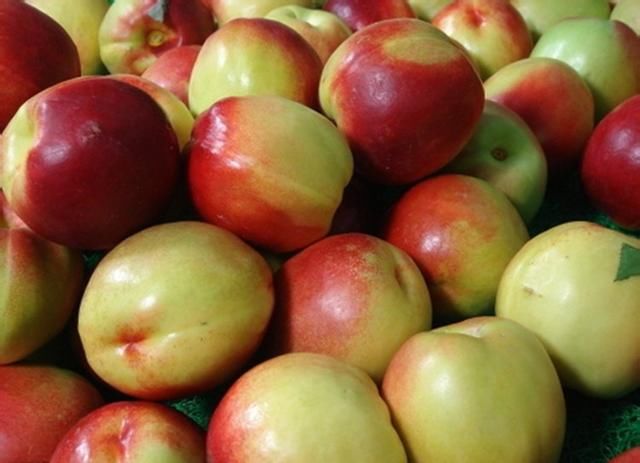 正是吃油桃的季节,口感好营养高,但是别忘了这