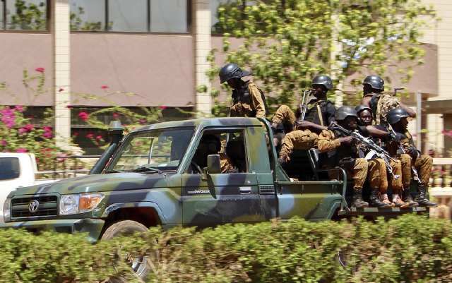 自己是两个极端