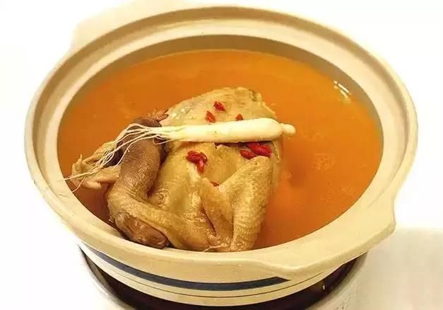 一大桌特色年夜饭，保你新年好运连连！