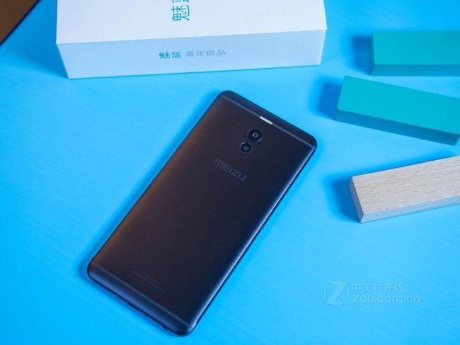 哪款手机护眼效果比较好 t01a7920a2043ceb11f.jpg