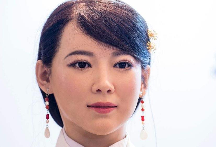 中国首个智能美女机器人亮相,未来机器人老婆