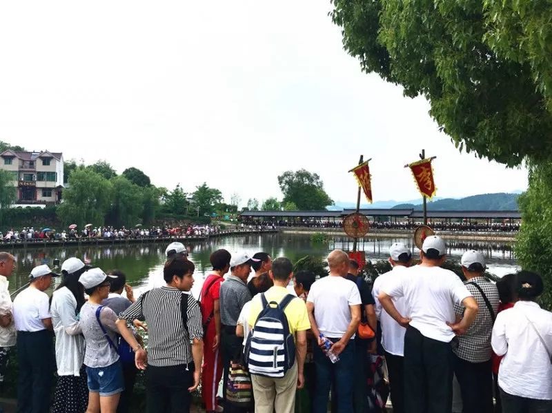 全国首个“中国气候宜居城市“迎来首个千人旅游团！