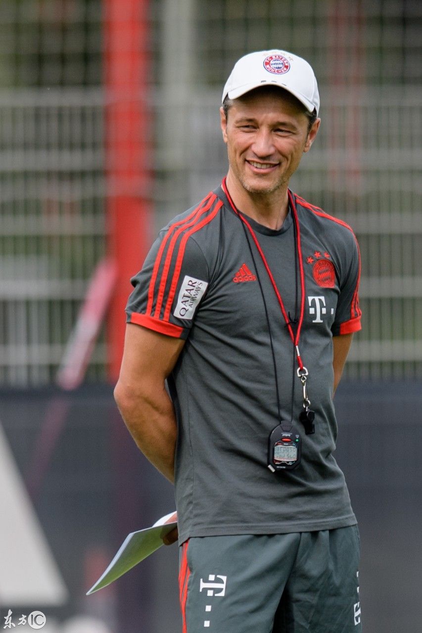 拜仁慕尼黑新任主帅科瓦奇带领球员积极训练,