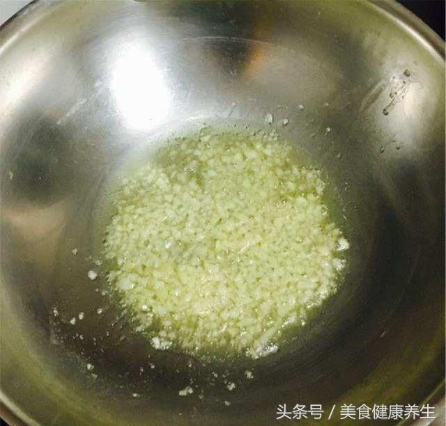 白菜这样做，堪称是下饭的精品，清爽可口，试试就停不下的美味