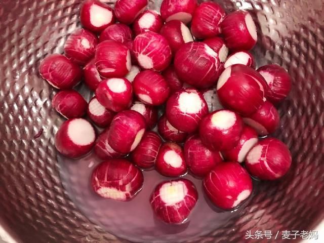 樱桃萝卜不要只会摆盘拌沙拉了,腌一下酸甜爽