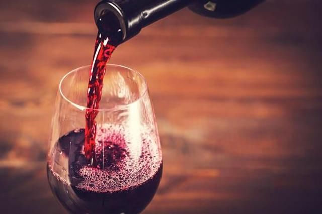 干红和葡萄酒的区别 干红葡萄酒怎么喝?