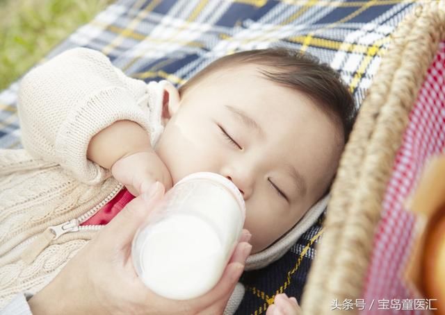 宝宝夏季厌奶怎么办？聪明妈妈用3招，宝宝吃得香长得好