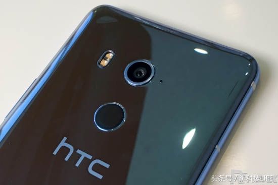 HTC U11 Plus上手图赏:对比HTC U11外观性能