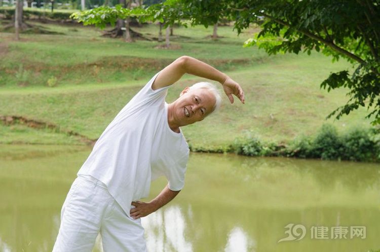 得了中风，你很难长寿！提前做好三件事，是最好的预防