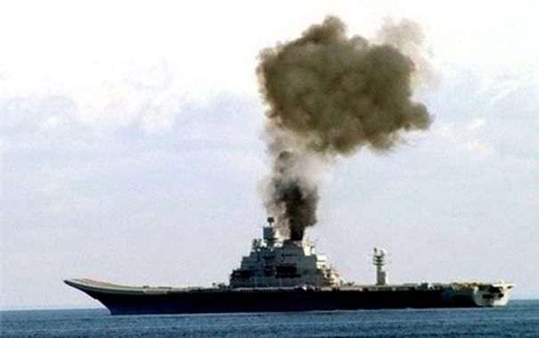 印度钻井船200吨化粪池爆炸,险伤航母,网友热