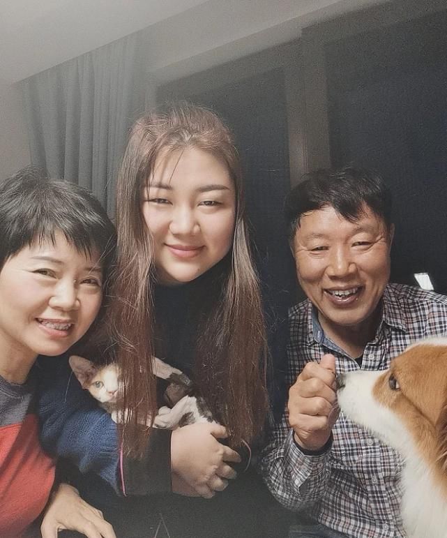 杨天真自曝有四套房，曾卖出一套赚一倍，晒海边顶层复式超豪华