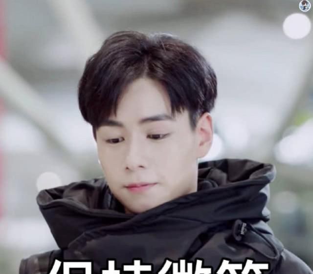 都说胡一天穿校服帅,看到李现“校服装”,才知什么是初恋男神! e世博国际