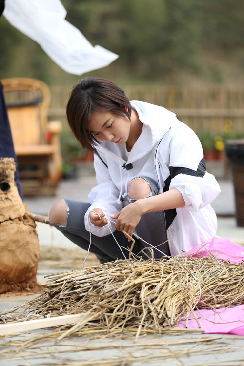 《向往的生活》王珞丹与恩师赵宝刚合体引回忆