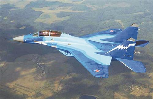 印度又闹出笑话:舰载机无法在航母上降落,数十