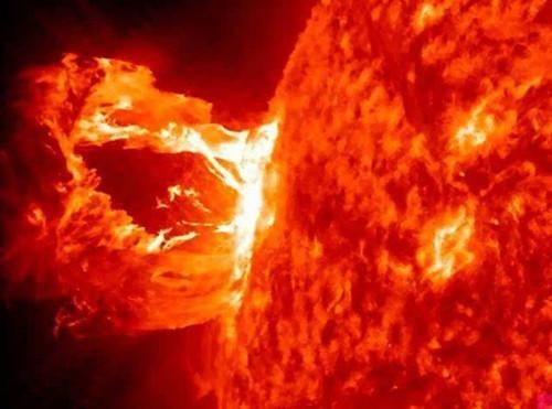 太阳的生命还有多长时间？科学家：50亿年后太阳会吞噬地球