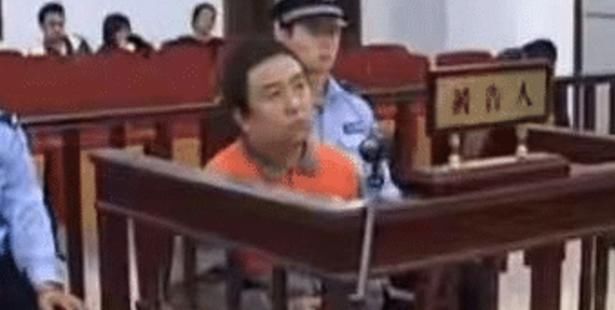 春晚搭档老师冯巩走红，2年后沦为阶下囚，他到底经历了什么？