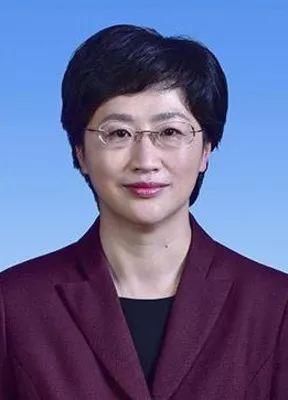 “准70后”女副部施小琳跨省任职