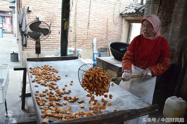 厉害了，河南大叔用祖传手艺做糕点, 过个春节能卖上万斤