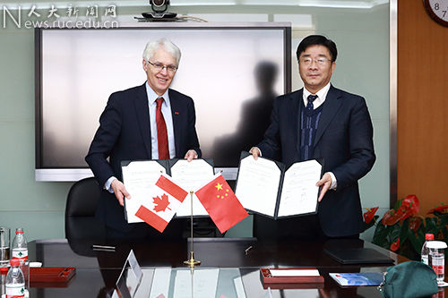 加拿大西蒙菲莎大学校长安德鲁派特访问人民大