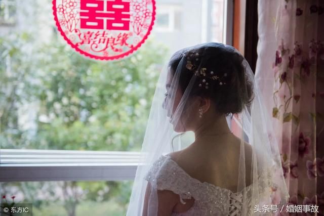 小姑子婚礼女儿玩我手机，收到一条微信视频，婚礼罢宴我离婚