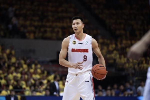 广东大胜2-0,小将继续演绎神迹,杜锋口中奇兵竟