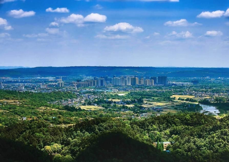 四川最贪婪的县级市,有14座火车站,2座高铁站