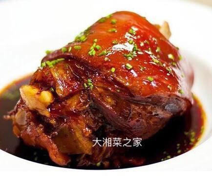 曝光五星级酒店年夜饭肘子做法大全