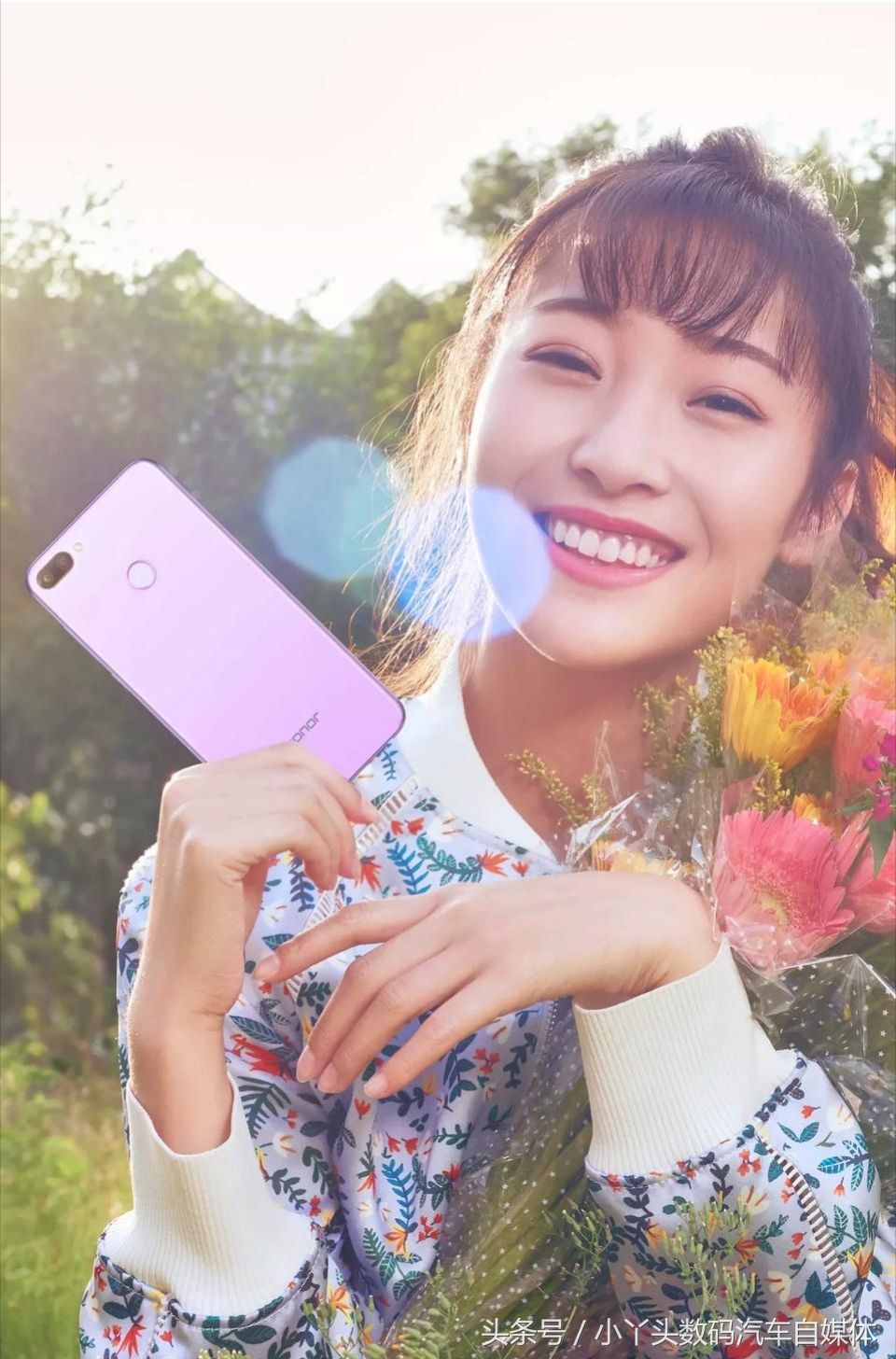 赵丽颖代言的荣耀9i配色照发布,邓紫棋和王祖