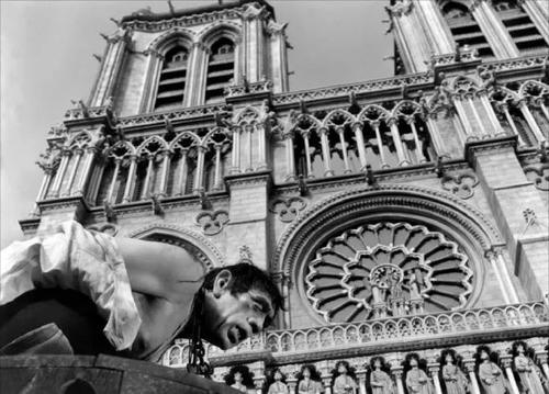 卡西莫多和他的钟楼,永远留在了这些电影里